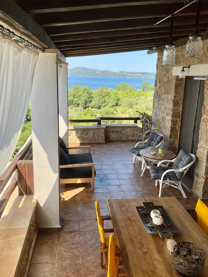 Stonehouse & Casa Al Sole E Al Mare Villa Nea Roda Exterior photo