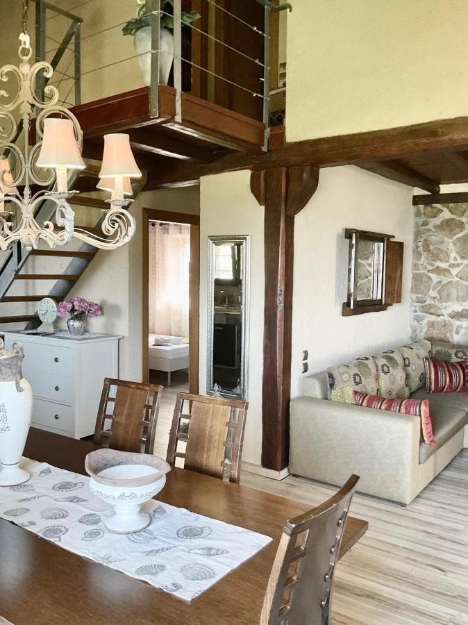 Stonehouse & Casa Al Sole E Al Mare Villa Nea Roda Exterior photo