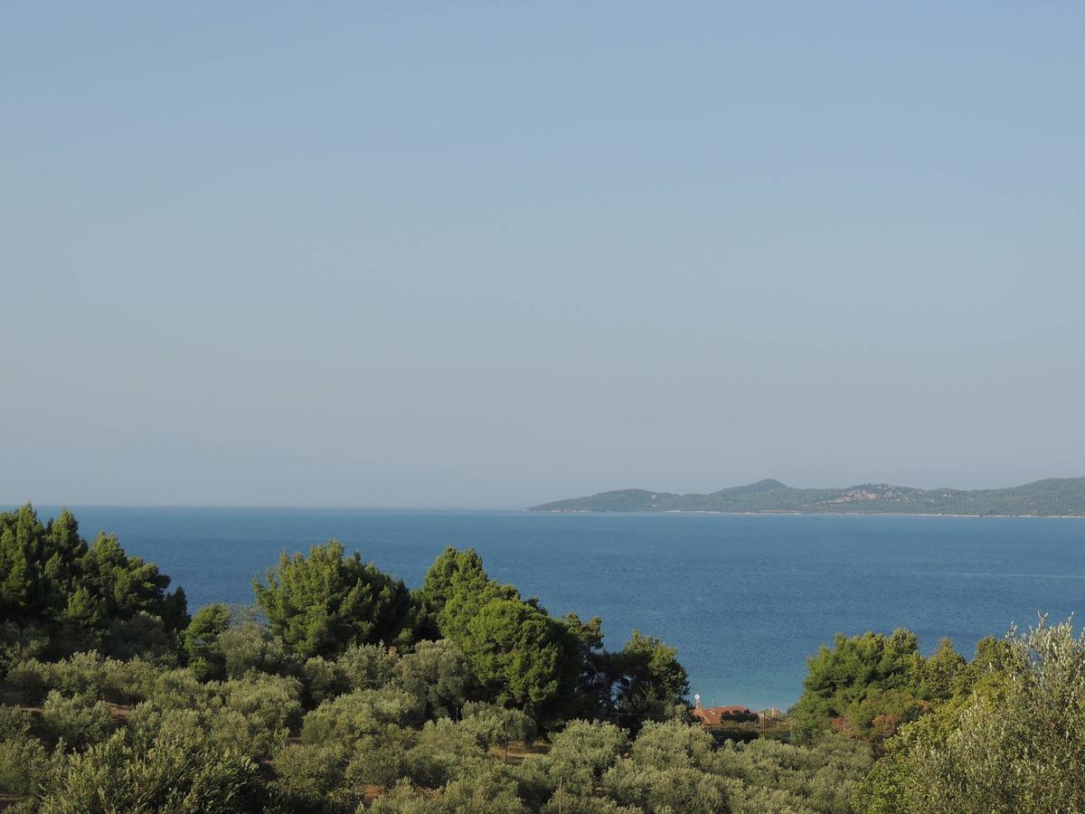 Stonehouse & Casa Al Sole E Al Mare Villa Nea Roda Exterior photo